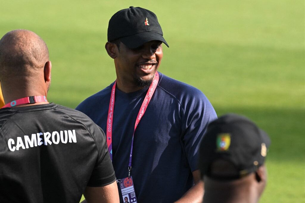 Samuel Eto'o en la concentración camerunesa durante Qatar 2022