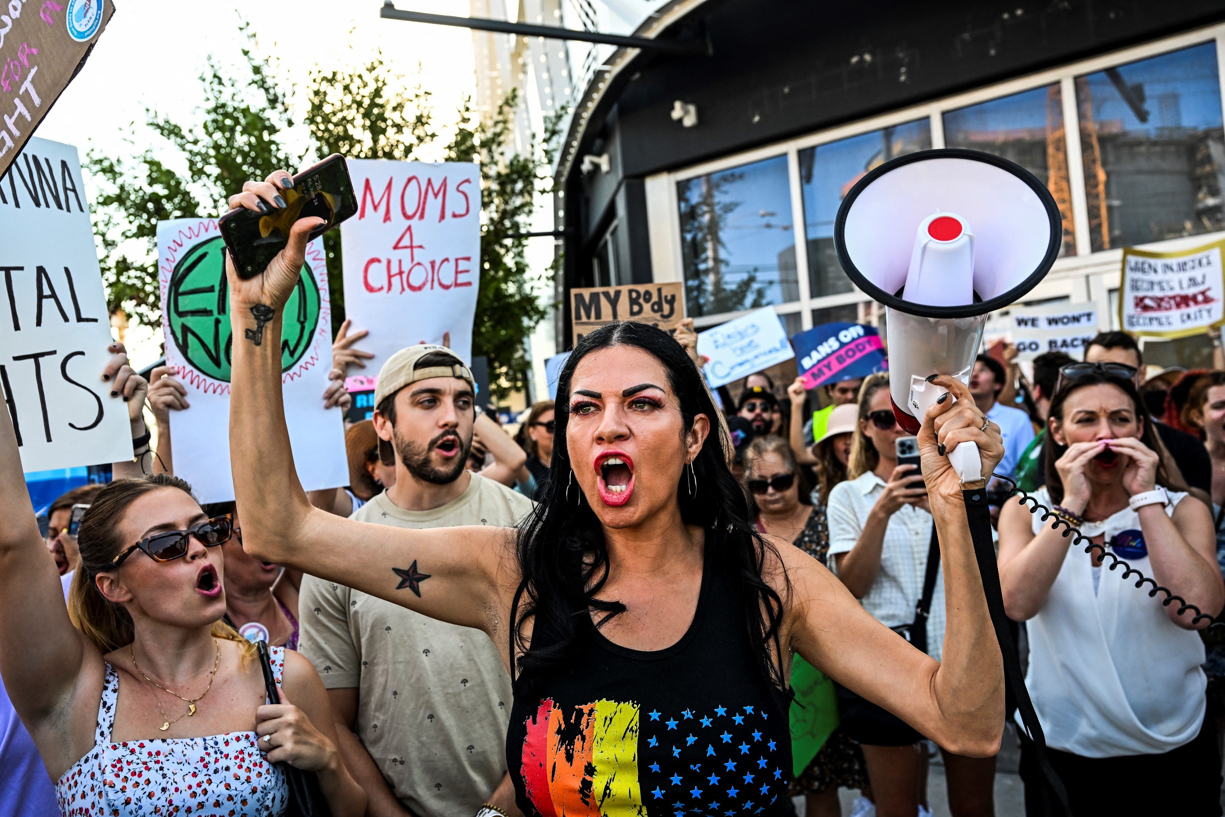 Tras el fallo de la Corte Suprema de Estados Unidos, hubo manifestaciones en todos los estados del país (Foto: AFP).