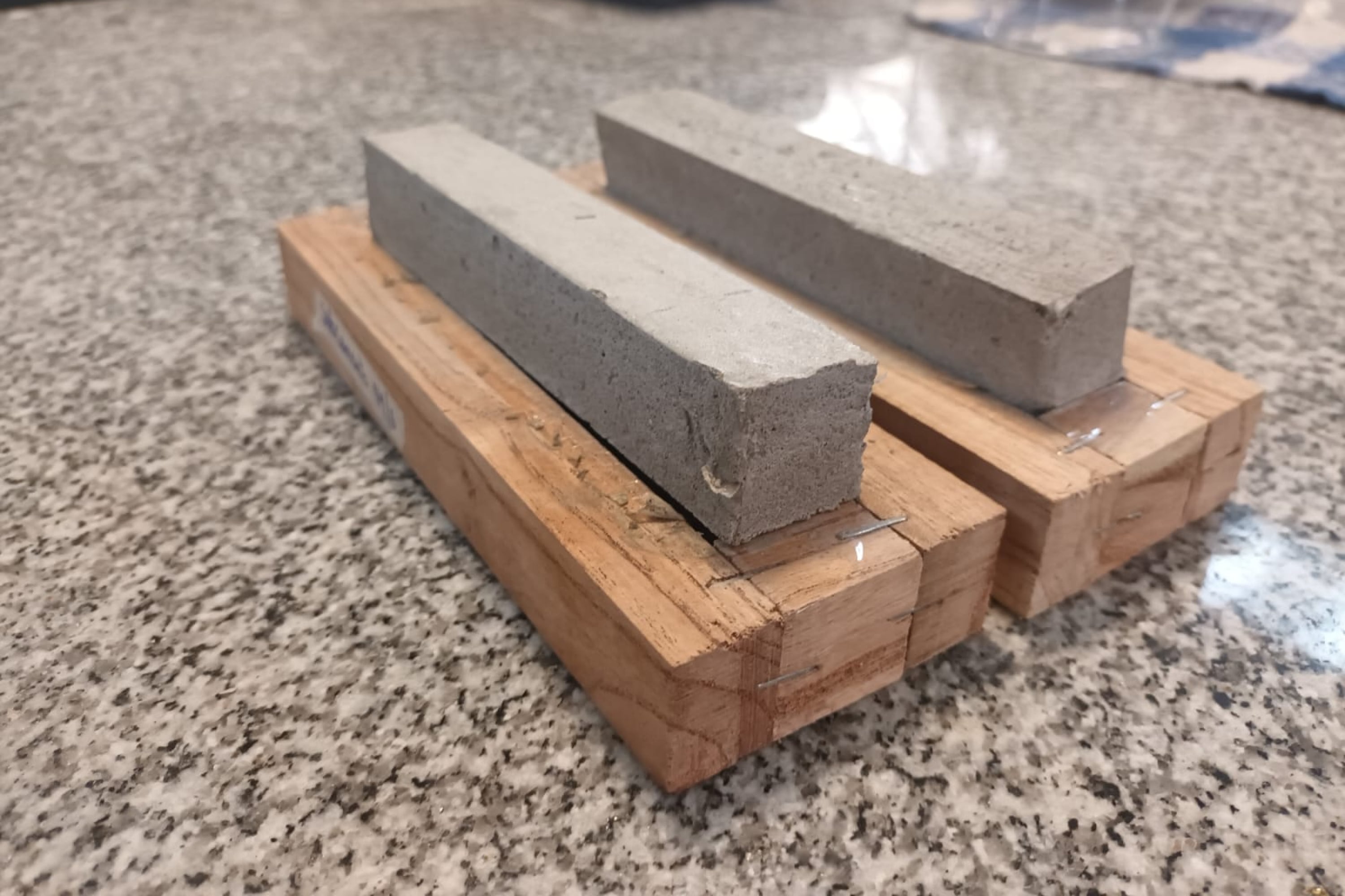 El 80% de la producción se realiza en emprendimientos y cooperativas.