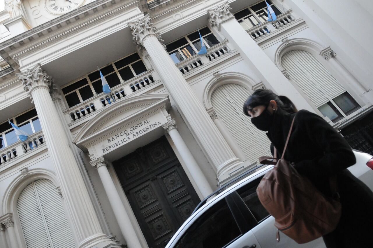 El BCRA aclaró que la medida busca combatir el lavado de activos y la evasión.