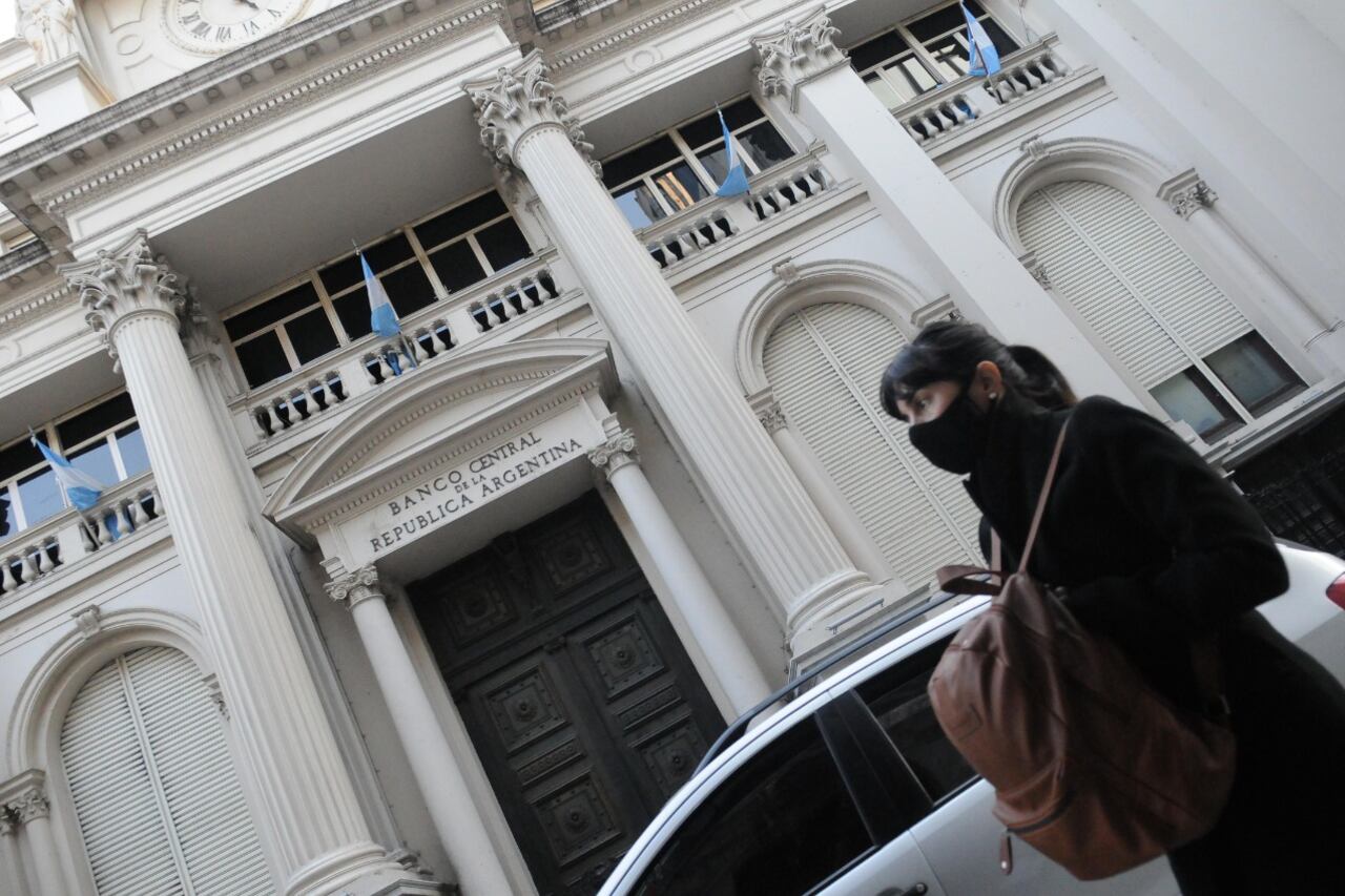 El BCRA aclaró que la medida busca combatir el lavado de activos y la evasión.