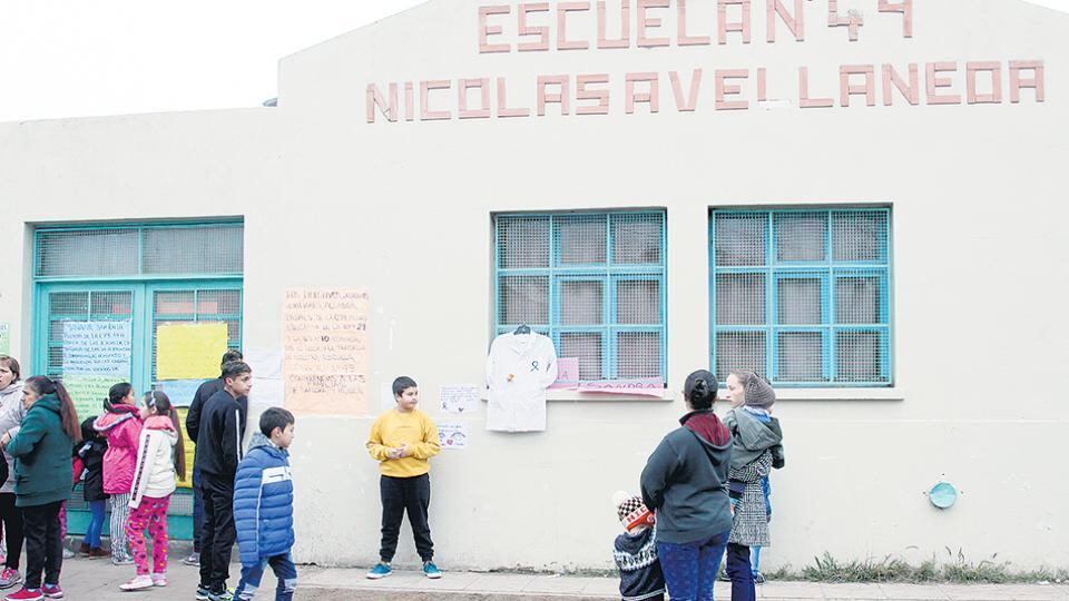 En la Escuela 49, de Moreno, hace casi 10 meses una explosión de gas mató a dos personas.