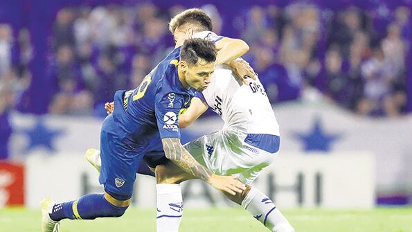 En Liniers empataron sin goles, dejando todo abierto para esta noche.