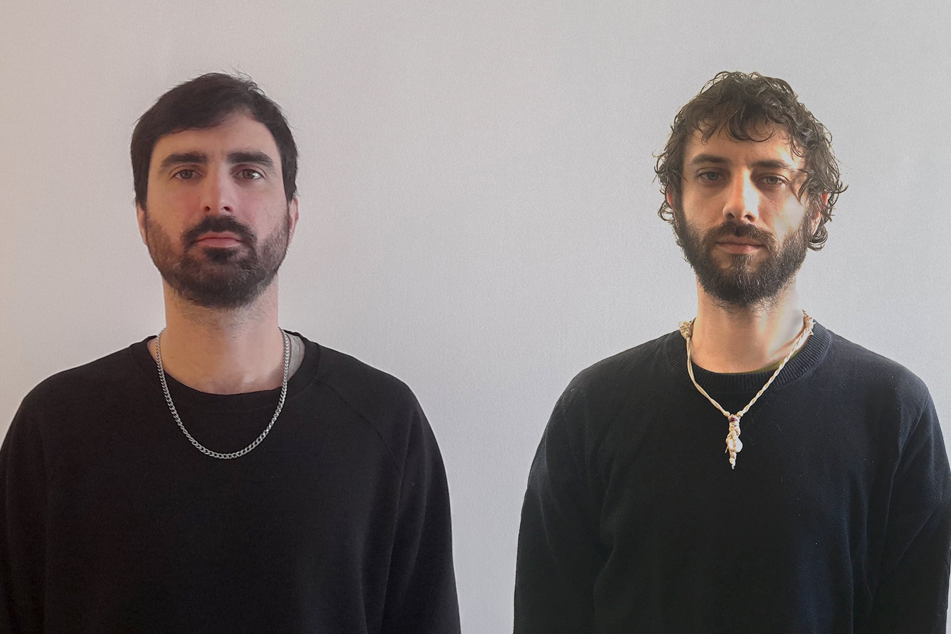 Su disco debut salió en 2020 y fue creado a partir del encierro por la pandemia, con un enfoque "medio cinematográfico".