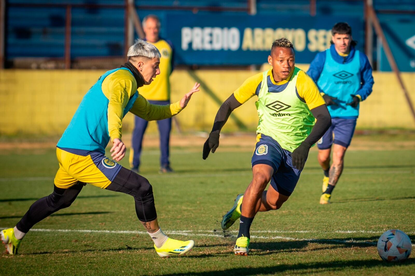 El colombiano Jaminton Campaz, una de las cartas ofensivas de Russo.