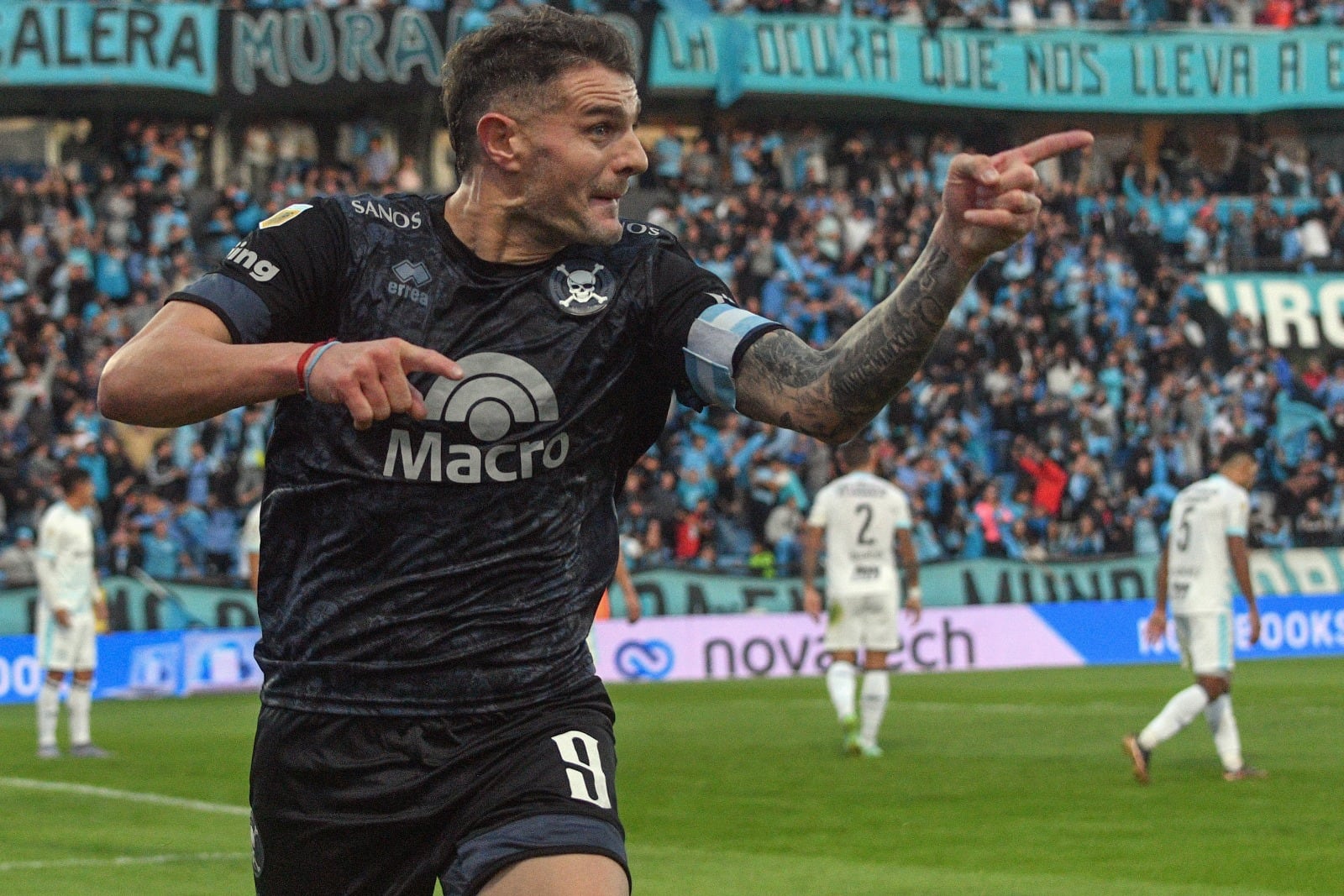 Vegetti le dio la victoria al Pirata cordobés sobre el Decano