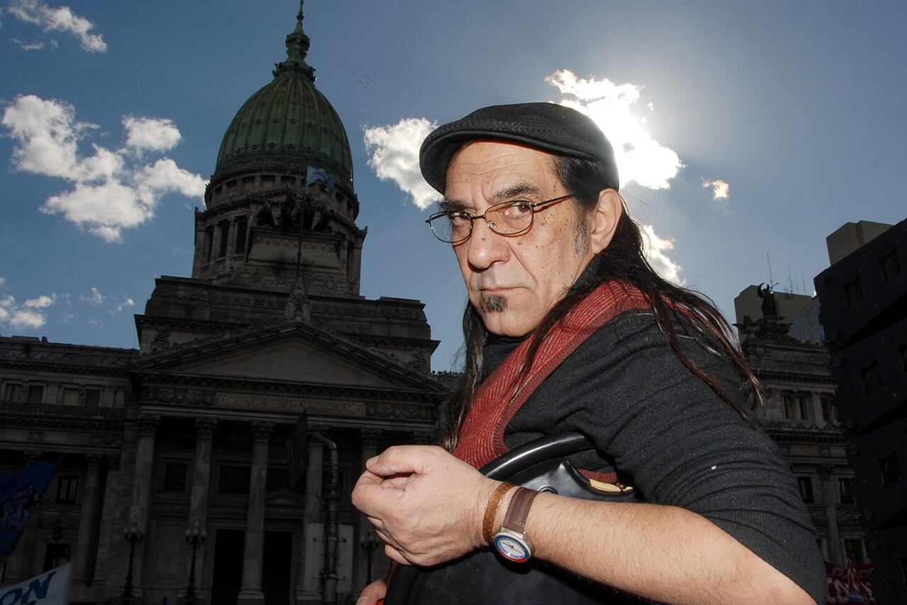 En 2020 fallece Horacio Fontova, a los 73 años. Artista polifacético, fue músico, actor, humorista y dibujante.