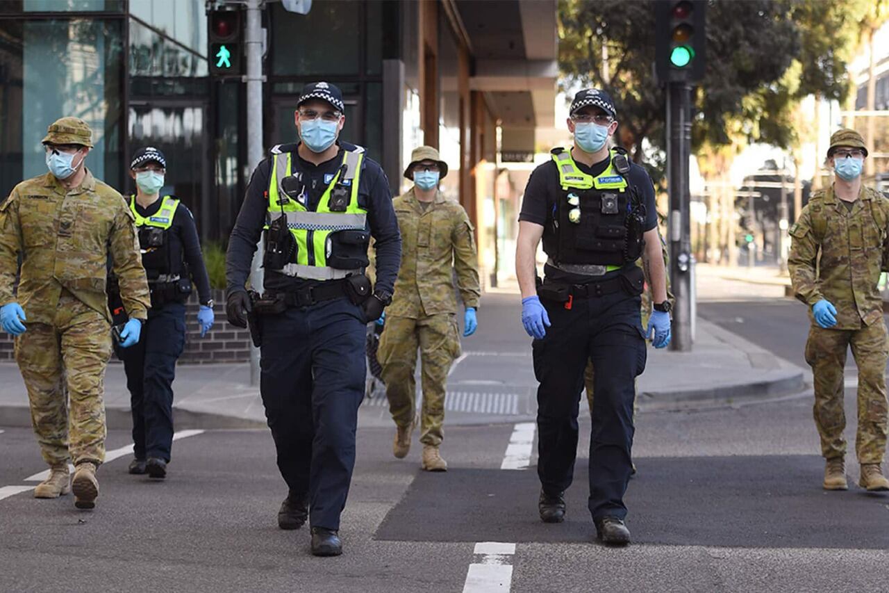 En Australia los militares se sumaron a la policía para controlar el confinamiento ante la suba de contagios de covid-19 que provocó la variante Delta.