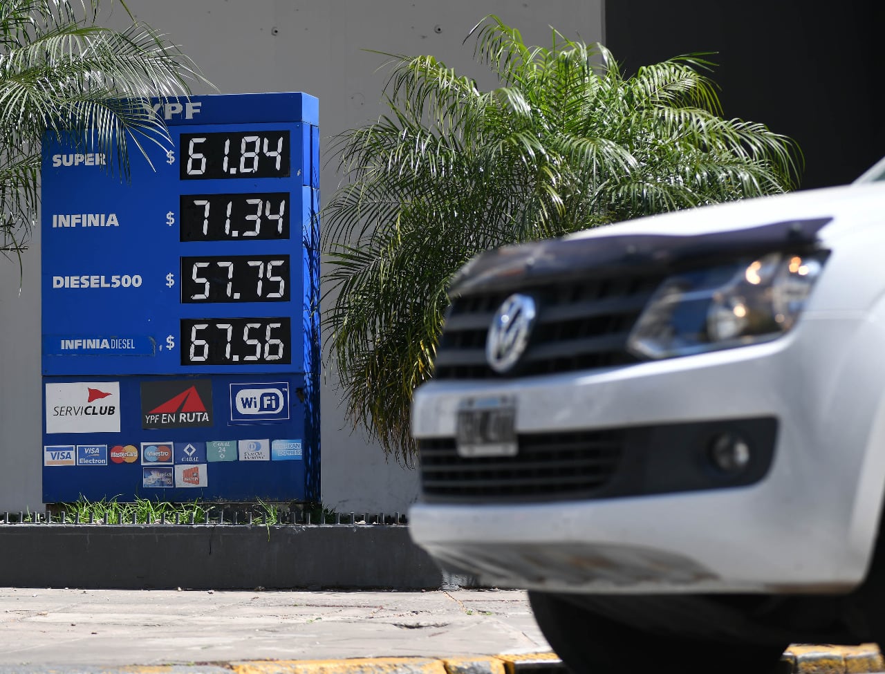 La nafta súper de YPF trepó a 61,84 pesos.