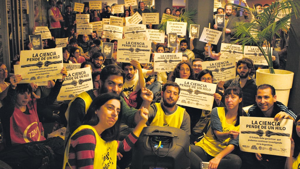 La ocupación del Polo Científico comenzó el martes y seguirá al menos hasta la asamblea de hoy.