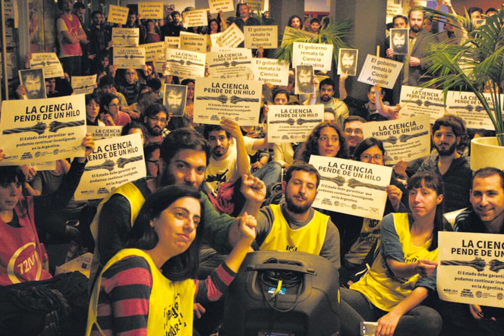 La ocupación del Polo Científico comenzó el martes y seguirá al menos hasta la asamblea de hoy.