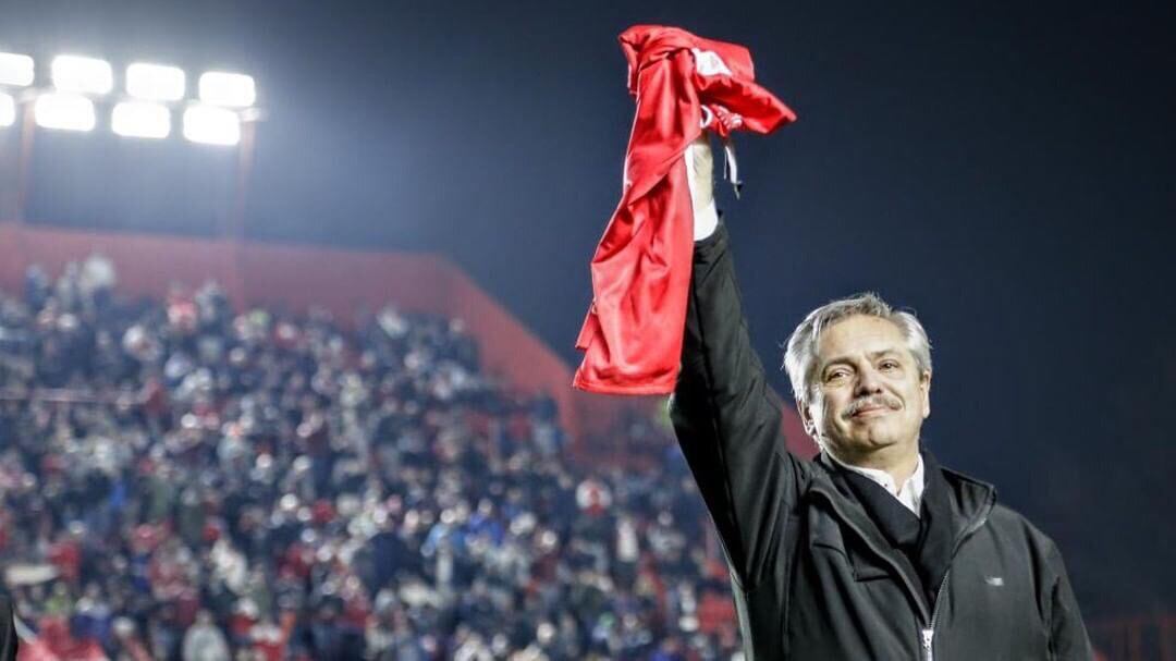 Alberto Fernández recordó el triunfo de Argentinos Juniors e hizo un llamado para las elecciones del domingo.