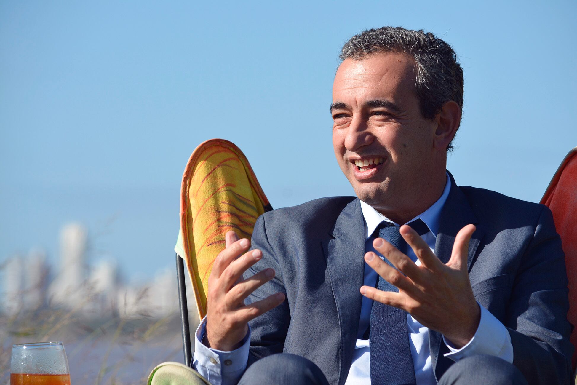 "No hay mayorías absolutas y es lógico", dijo Javkin.