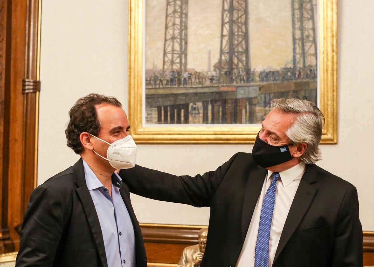 Alberto Fernández recibió a Juan Manuel Llamosas en la Casa Rosada. 