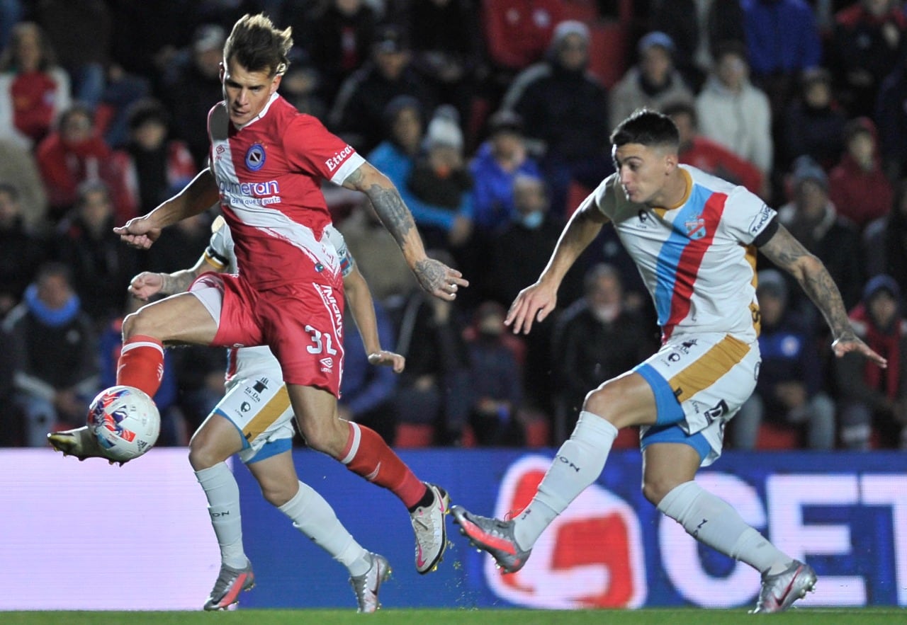 El triunfo no pudo ser para ninguno de los dos