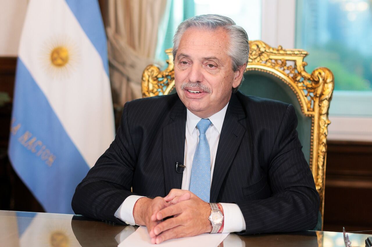 Alberto Fernández viajará este martes a las ciudades chubutenses de Comodoro Rivadavia y Puerto Madryn para llevar a cabo una reunión de gabinete federal además de firmar una serie de convenios por financiamiento y obras en diversos rubros.