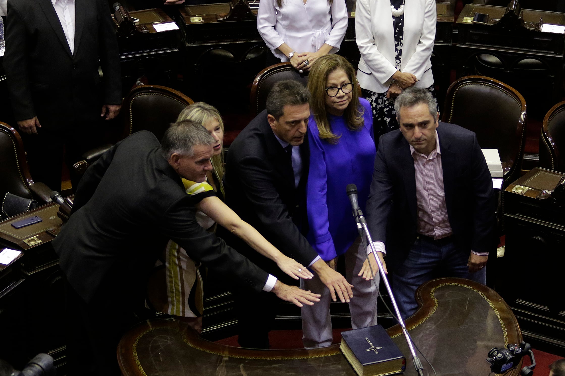 El momento de la jura de Massa.