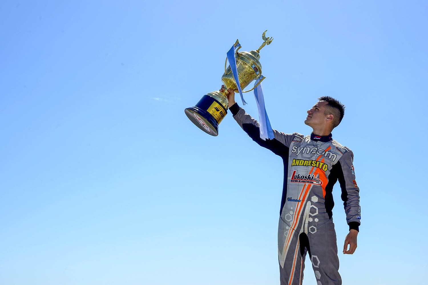 Bundziak logró el primer título de ascenso para Misiones