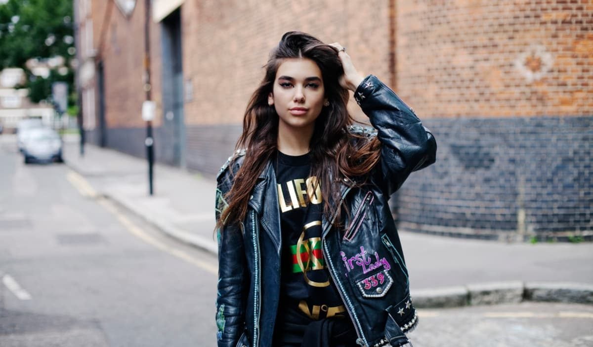 Un show neoyorkino de Dua Lipa en 2016 se convirtió en el especial "OnStage: MTV Live Set List" (OnDirecTV).