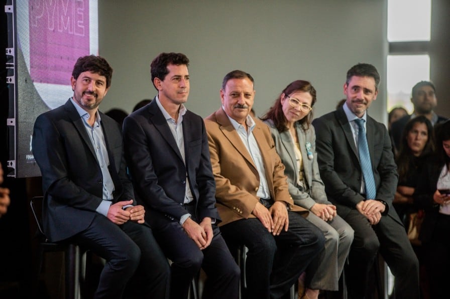 De Pedro tuvo agenda institucional y política en La Rioja.