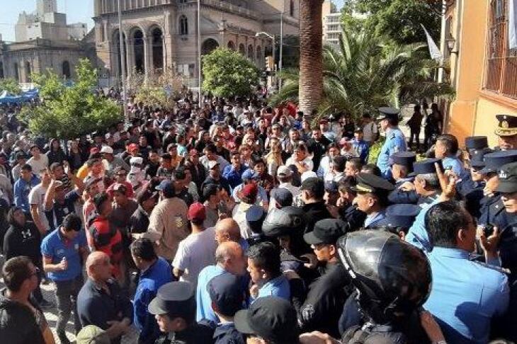 Desde febrero cambia la situación laboral de 381 trabajadores municipales.