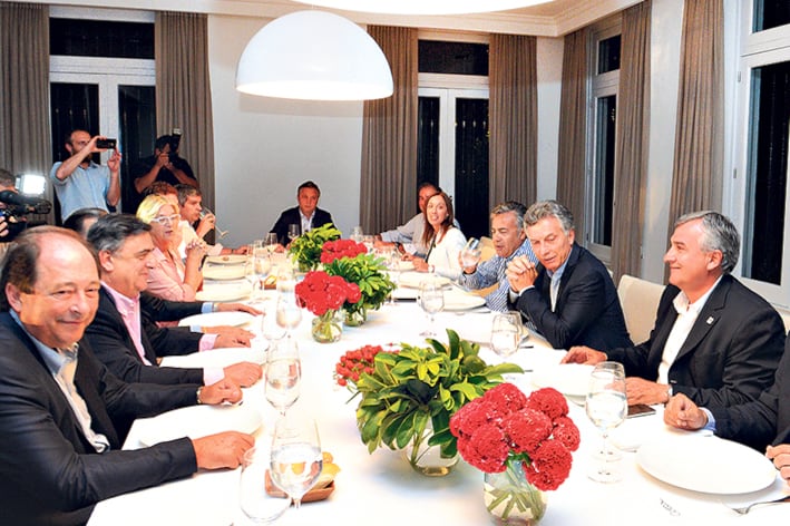 Macri encabezó la cena en la residencia presidencial de Olivos junto a la plana mayor de la UCR y el PRO.