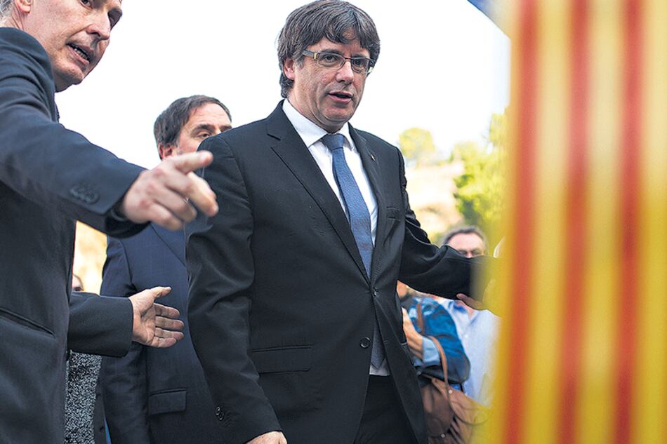 “Que se revierta la represión contra el pueblo y el gobierno de Cataluña” dijo ayer Puigdemont.