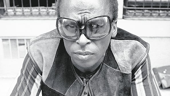 Cuando entró a grabar Kind of Blue, la reputación de Miles Davis estaba algo empañada.