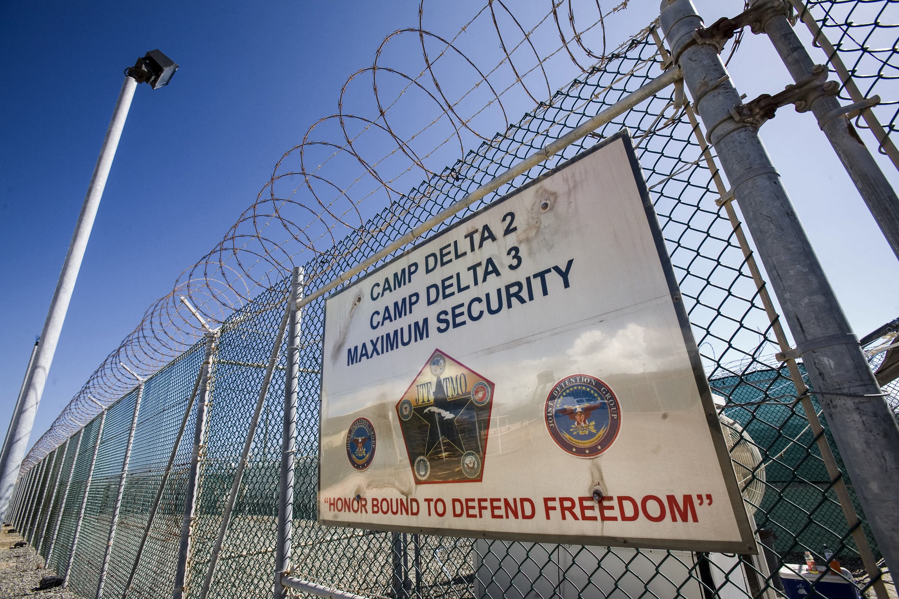 Si Trump se sale con la suya de enviar inmigrantes a Guantánamo, producirá el efecto deseado