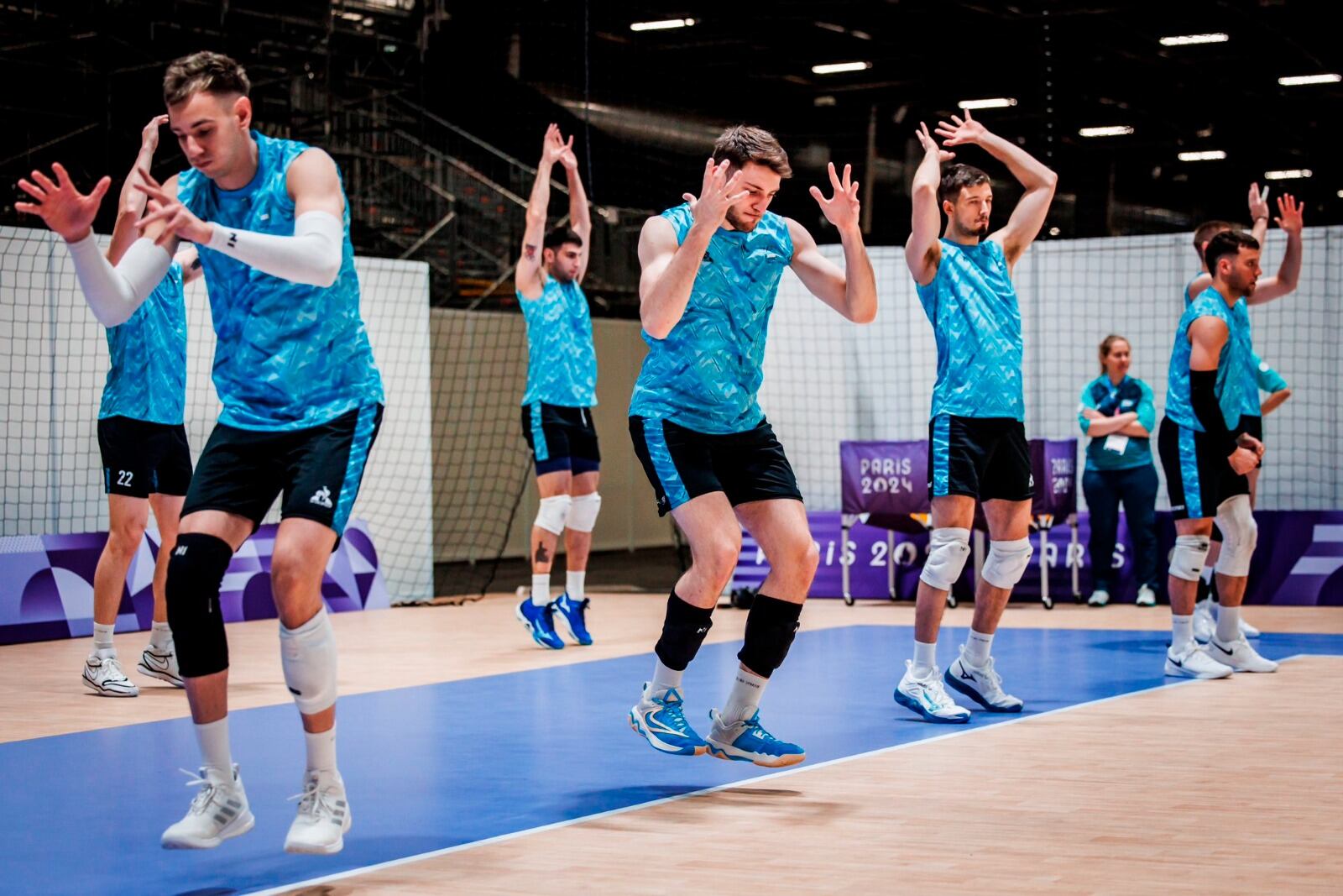 Entrenamiento del seleccionado de vóley masculino.
