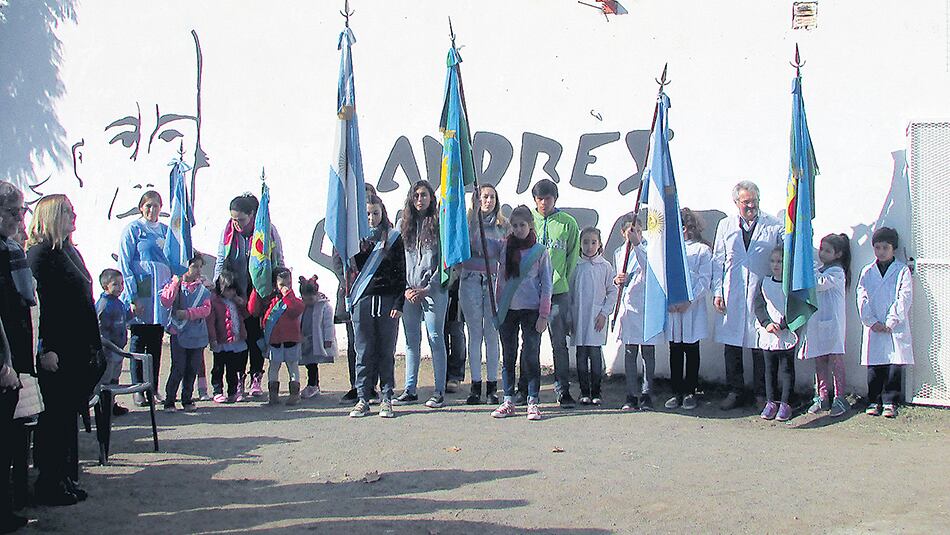 El acto en el que se impuso el nombre de Andrés Carrasco.