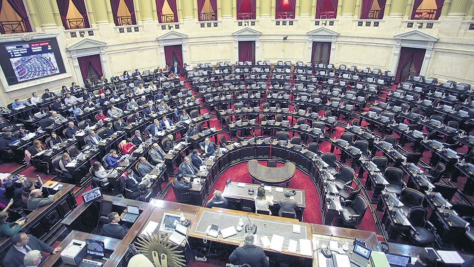 Los opositores lograron reunir 68 legisladores pero quedaron lejos de los 129 necesarios para el quórum.