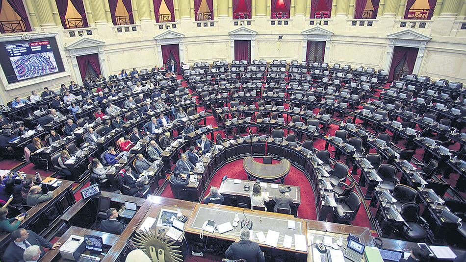 Los opositores lograron reunir 68 legisladores pero quedaron lejos de los 129 necesarios para el quórum.