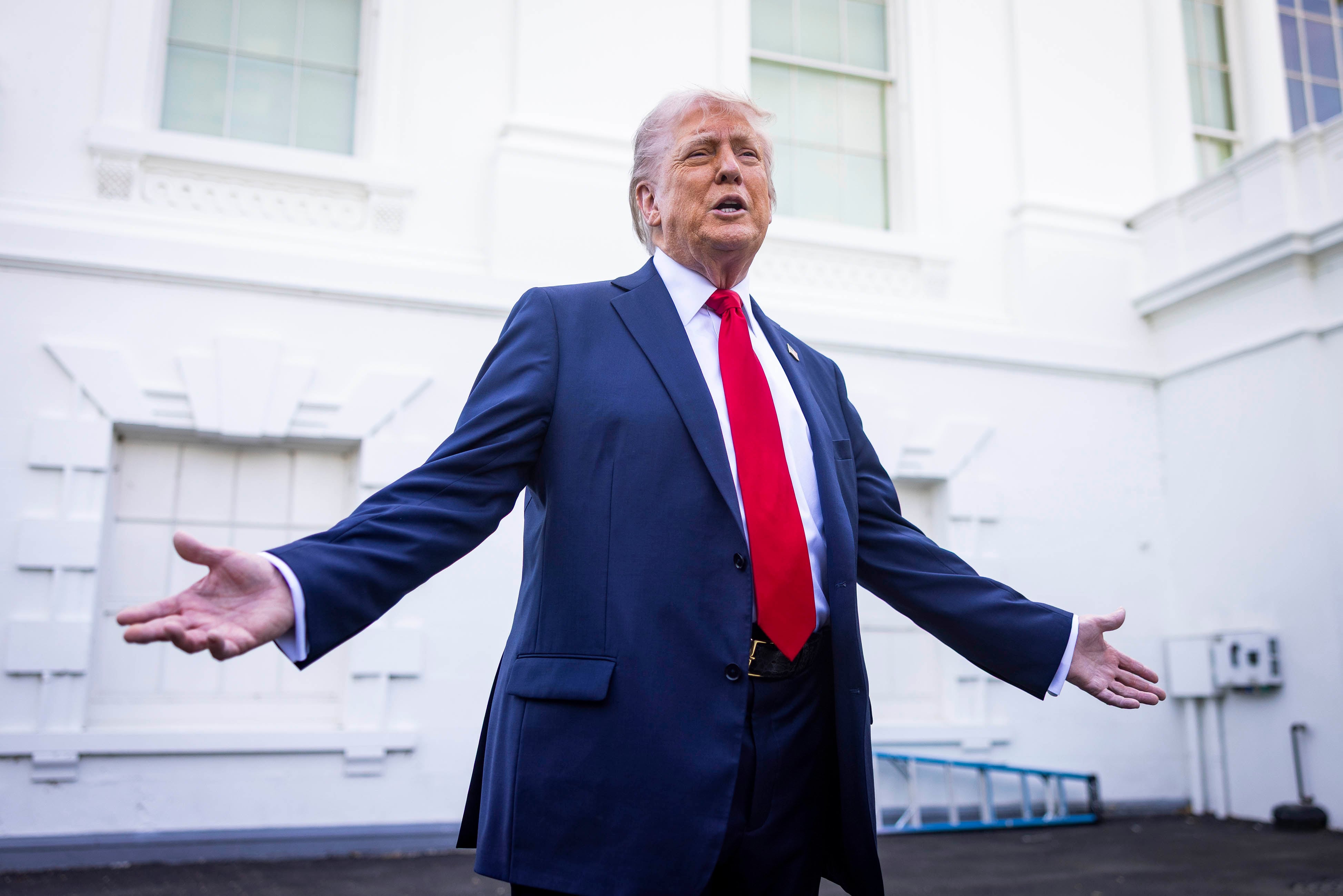 Donald Trump cumplio cien días de su segundo mandato presidencial. 