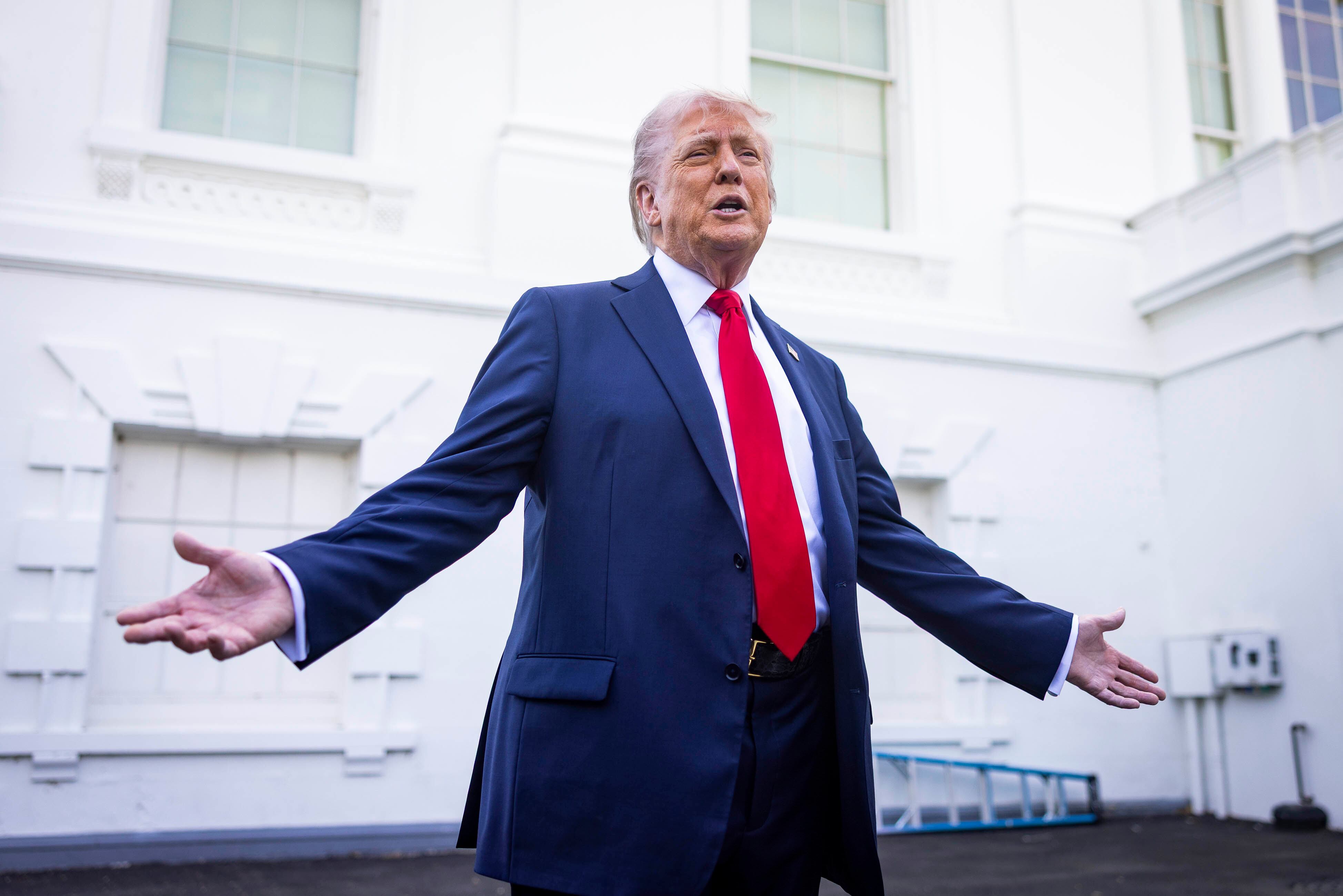 Donald Trump cumplio cien días de su segundo mandato presidencial.