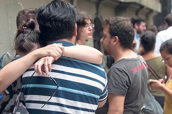 Las mujeres de mediana edad fueron el grupo que registró los mayores niveles de vulnerabilidad a raíz de las tensiones laborales.