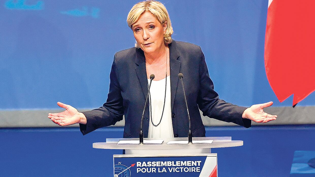 “En Francia, uno no se viste con ropa religiosa en las ciudades”, dijo ayer Marine Le Pen.