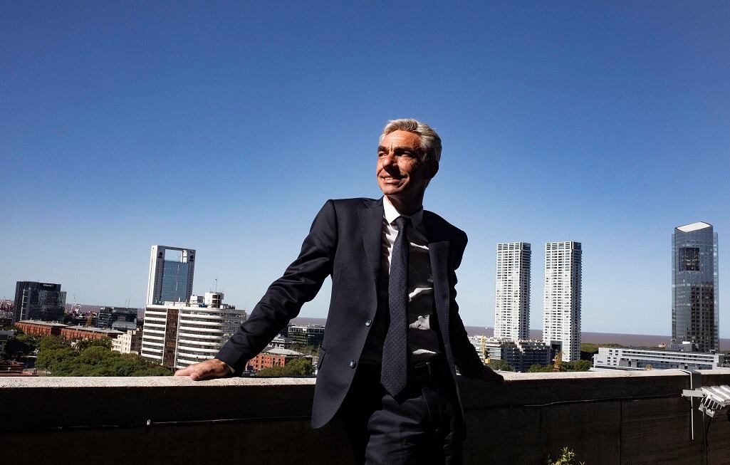 Ministros, gobernadores e intendentes se expresaron en sus cuentas de Twitter.