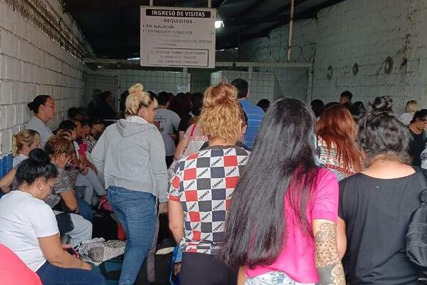 Las visitas padecen sin culpa alguna la violencia del sistema penal.