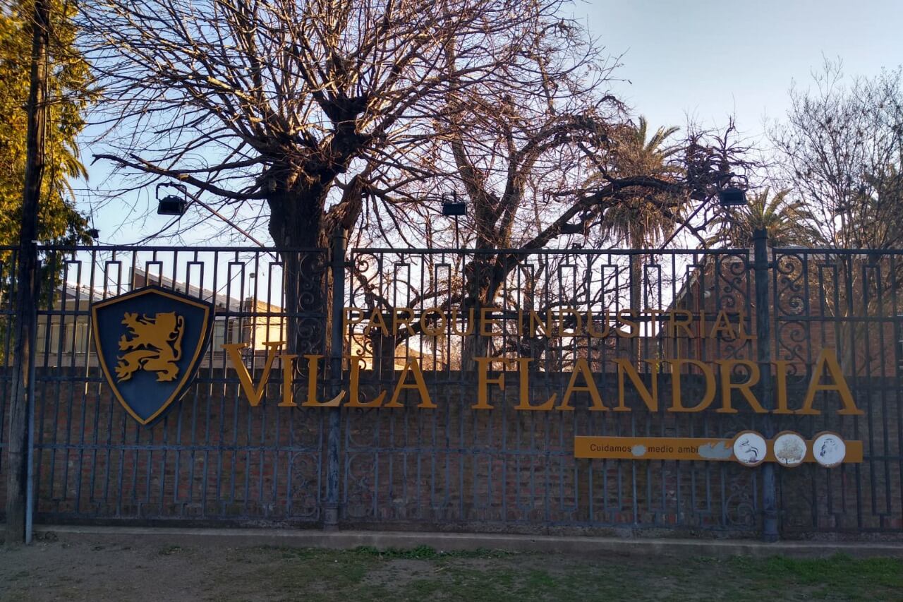 El ingreso al Parque Industrial de Villa Flandria, donde funcionó Linera Bonaerense.