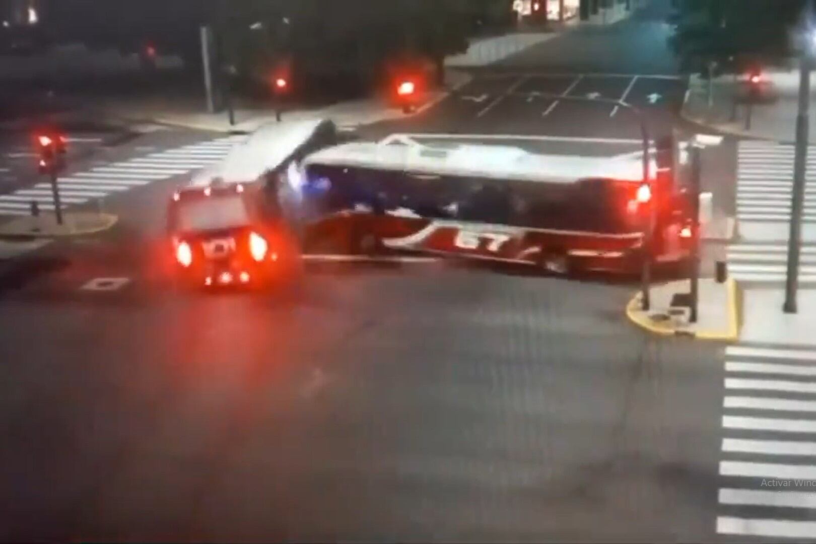 Chocaron dos colectivos en la 9 de Julio: al menos 7 heridos (Imagen: captura de pantalla)