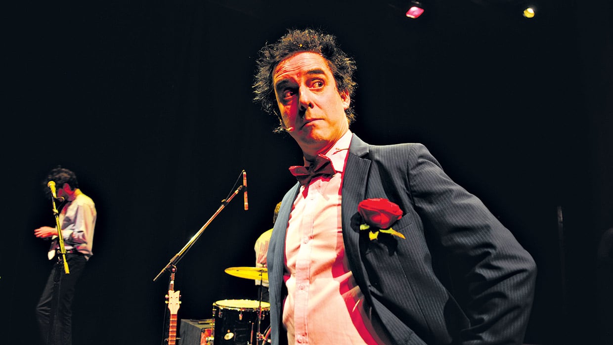 Mex estrenó en el El Picadero, con funciones los jueves y viernes, bajo la dirección de Daniel Casablanca.