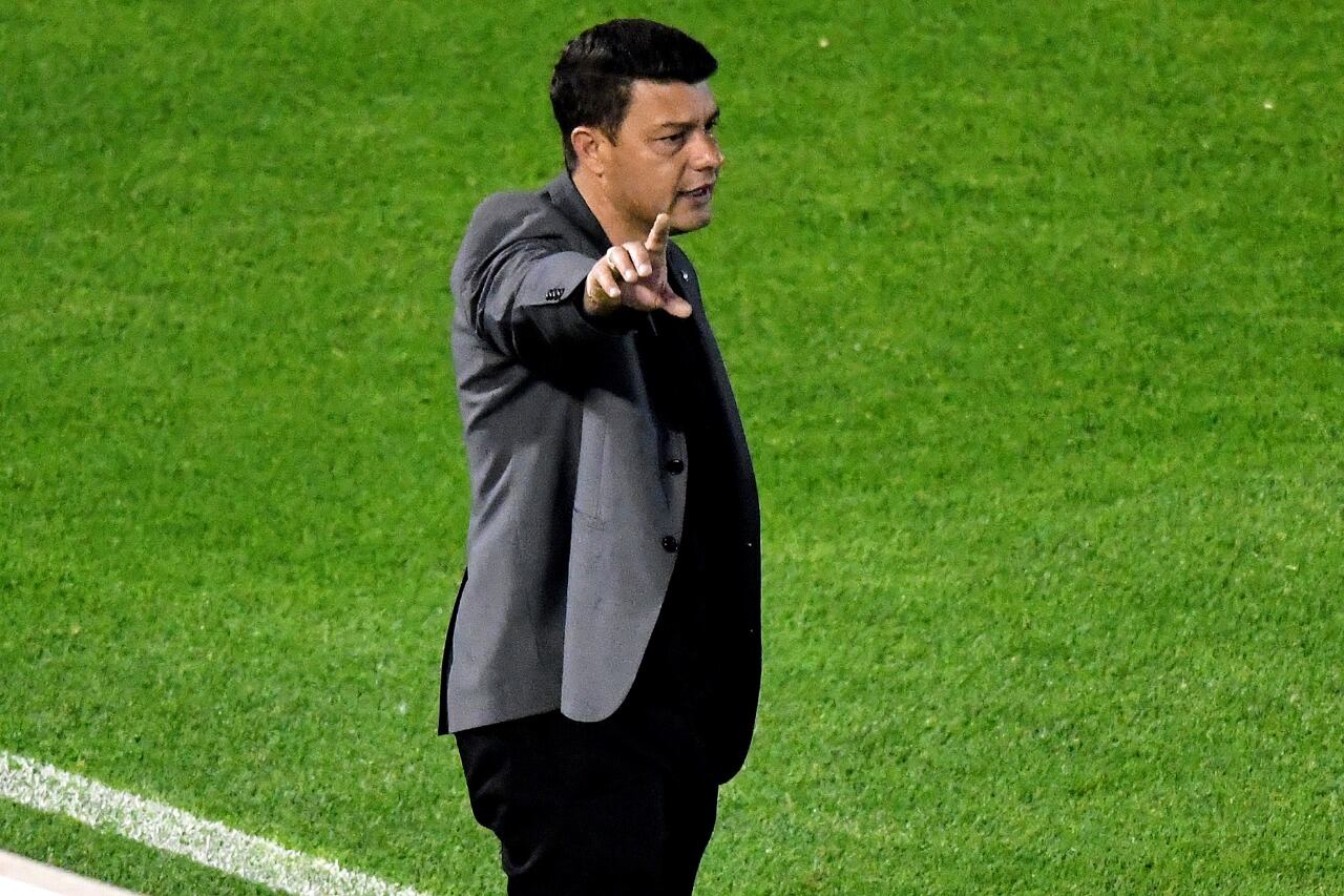 Sebastián Battaglia apostó a la experiencia para el primer partido oficial del año