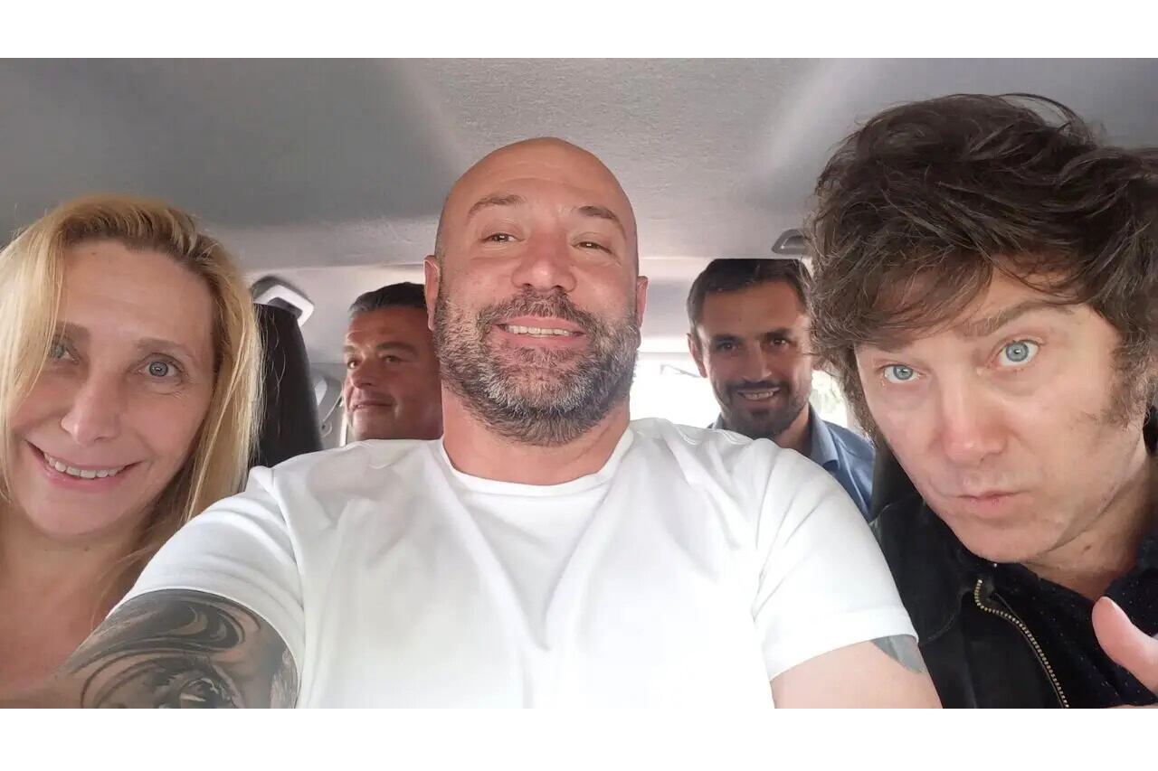 Otros tiempos. Los hermanos Milei junto a Diego Spagnuolo y Martín Menem.