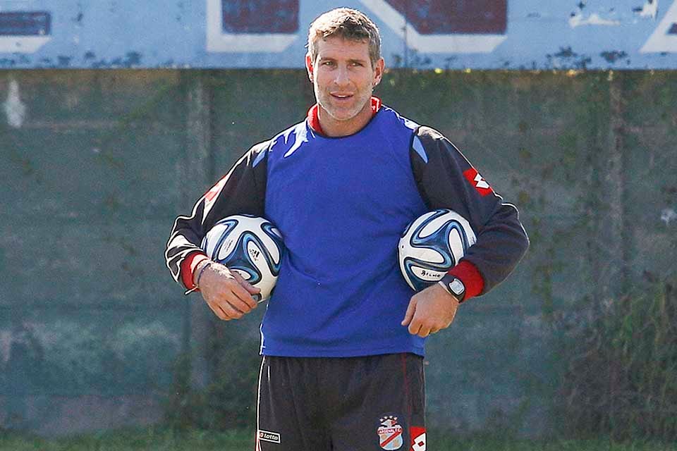 Palermo ya arregló el contrato pero deberá esperar.