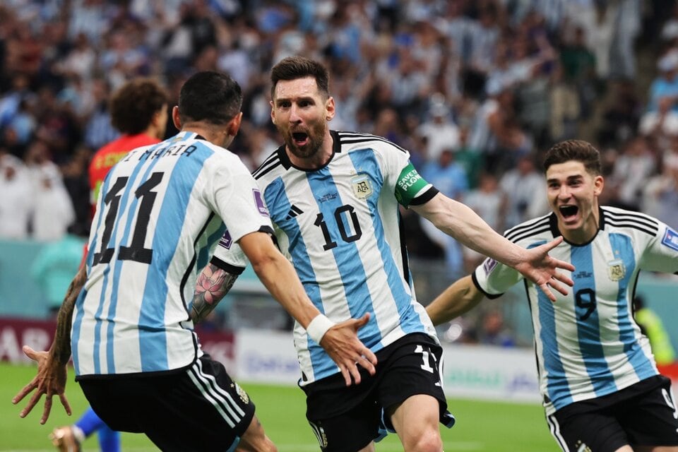 Argentina comienza su camino en Eliminatorias frente a Ecuador.