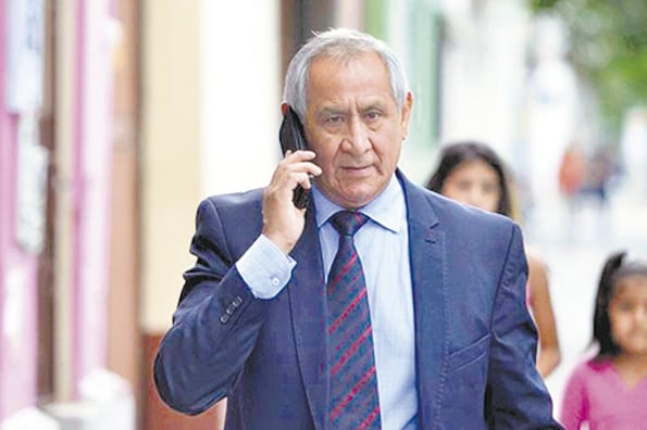 El juez jujeño Isidoro Cruz trasladó a Sala al juzgado para notificarla.