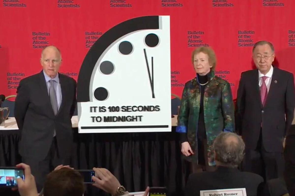 Las agujas se acercan a la medianoche. (Fuente: Bulletin of the Atomic Scientists.)