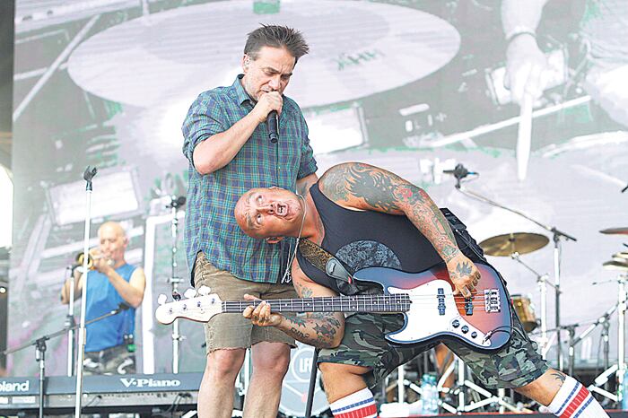 Vicentico, Sr. Flavio y compañía repasaron varios clásicos.