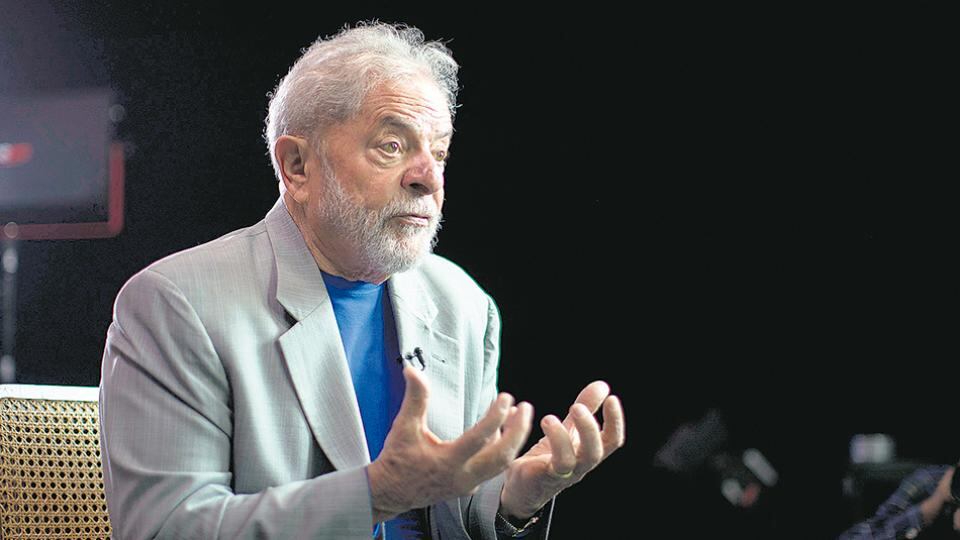 "Voy a salir de esta situación mucho mayor, más fuerte, más verdadero", asegura Lula da Silva.